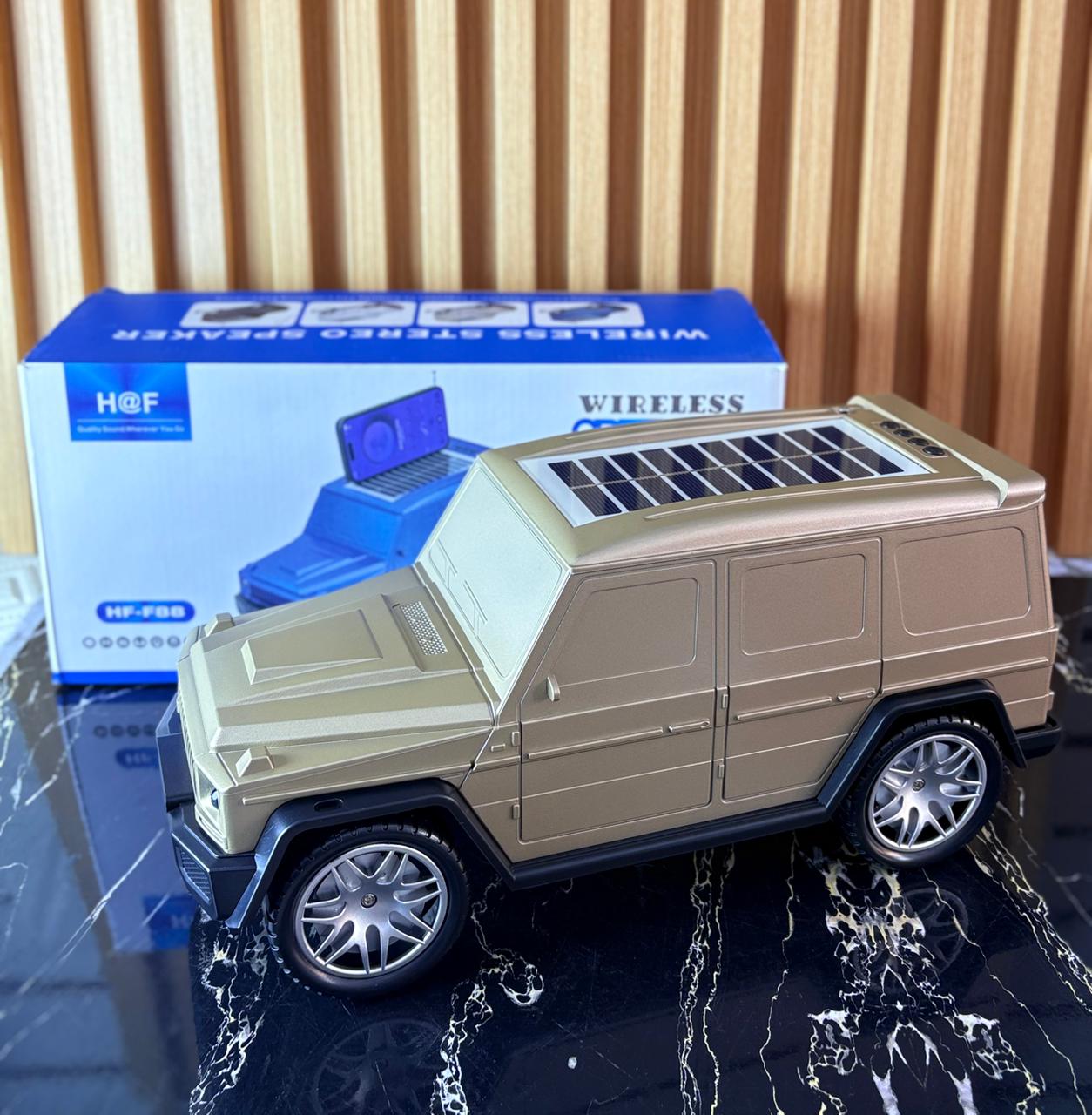 Altavoz Mercedes G500: potencia, estilo y energía solar